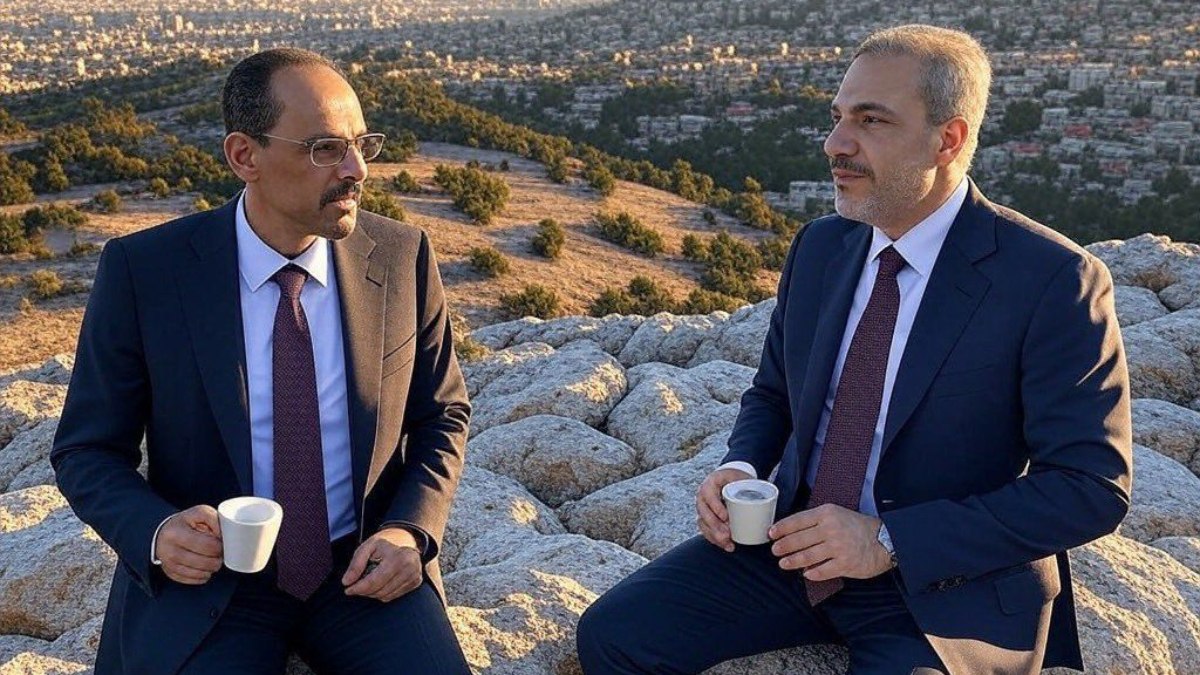 CHP’nin Suriye toplantısında Hakan Fidan ve İbrahim Kalın’a övgüler