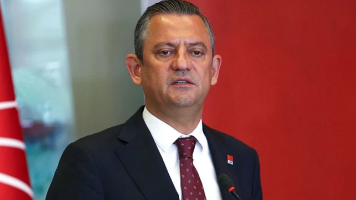 Özgür Özel’den Edip Akbayram mesajı